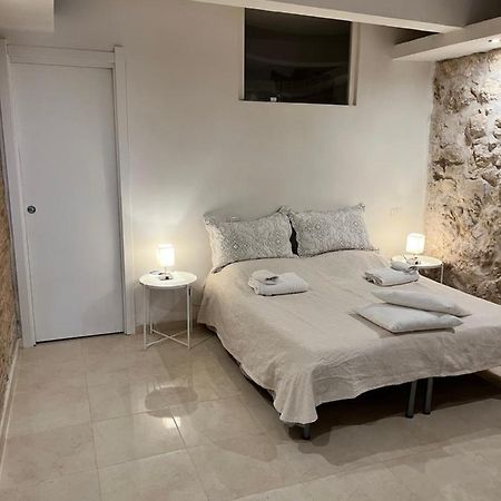 House74 Apartment กาญารี ภายนอก รูปภาพ